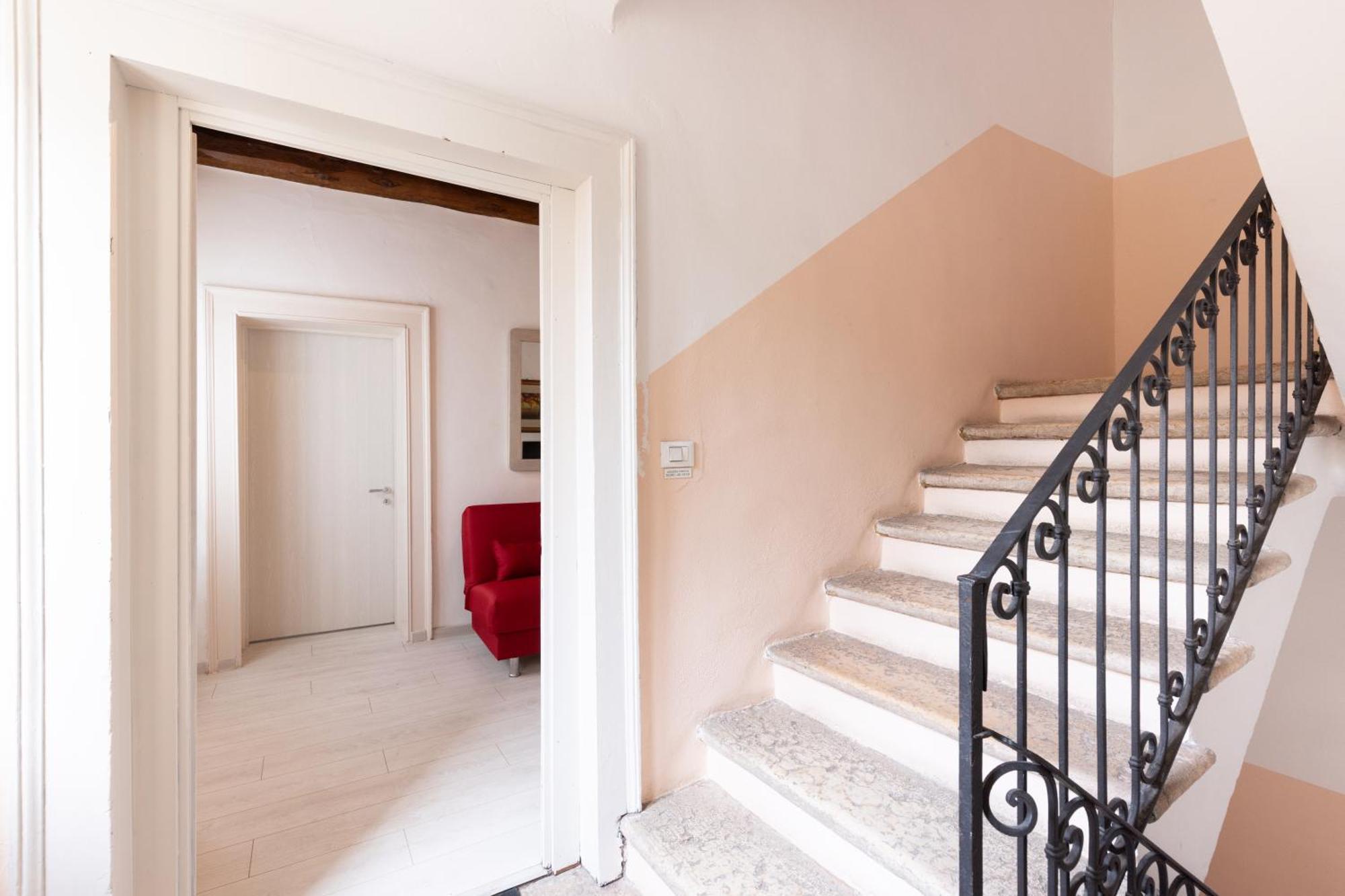 Anticavalle Intero Appartamento Verona Bagian luar foto